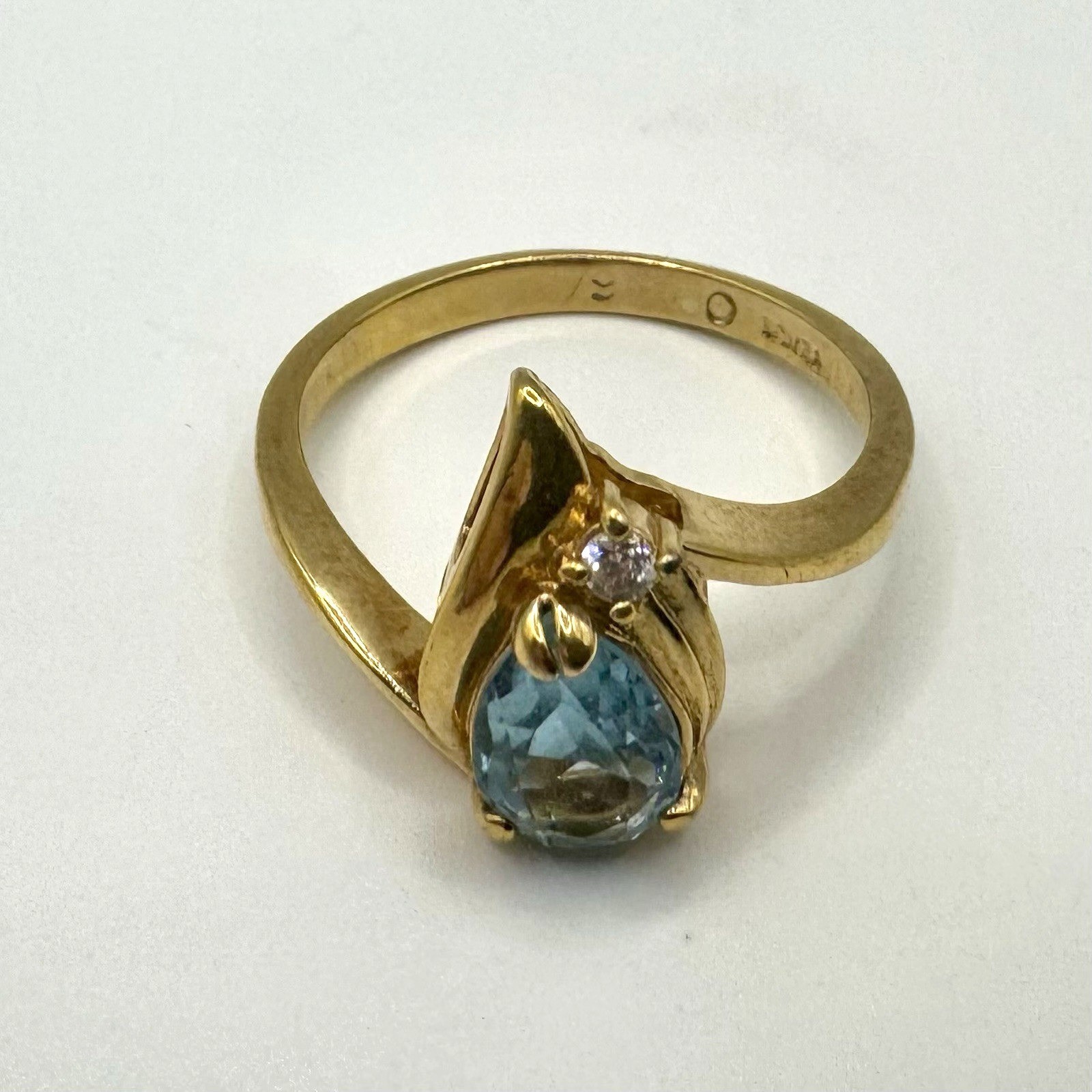 Pear Shaped Blue Crystal & CZ Ring Gold Plated Size 9 Stamped Elegant Jewelry