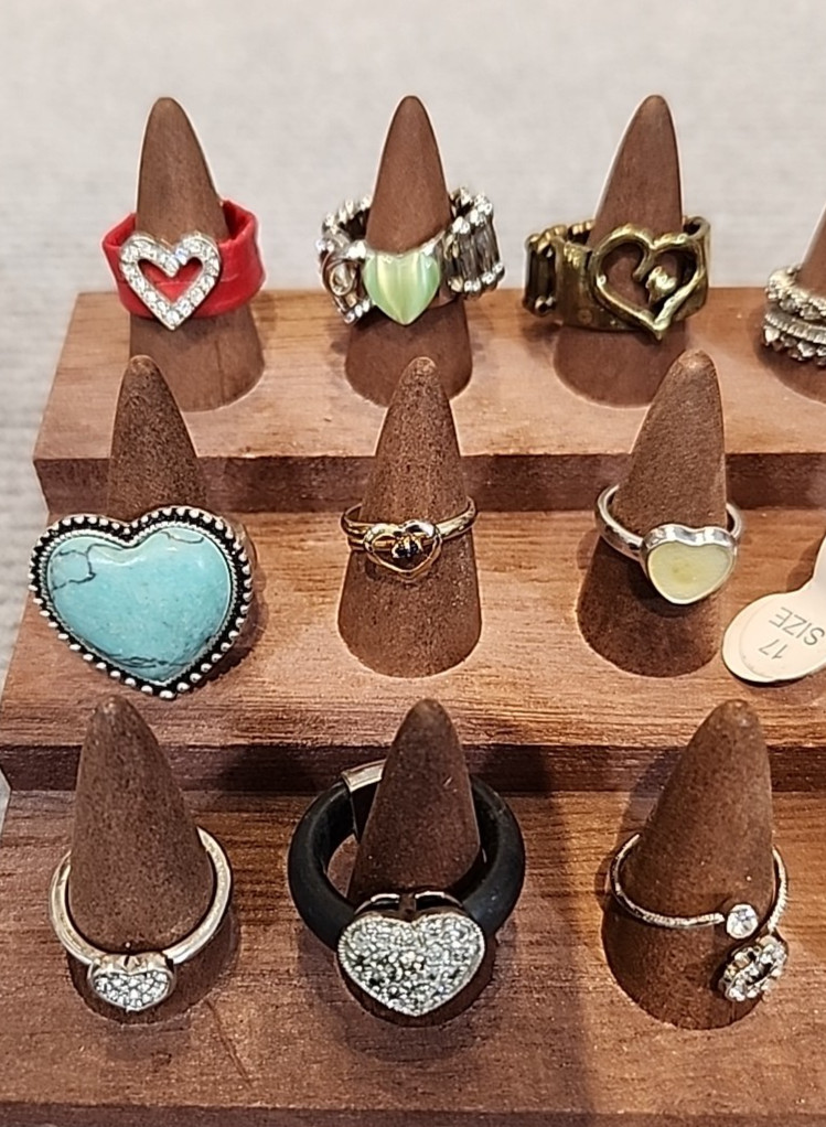 Jewelry 18 Heart Rings Adjusts Sized Stretch See Description Lot #152