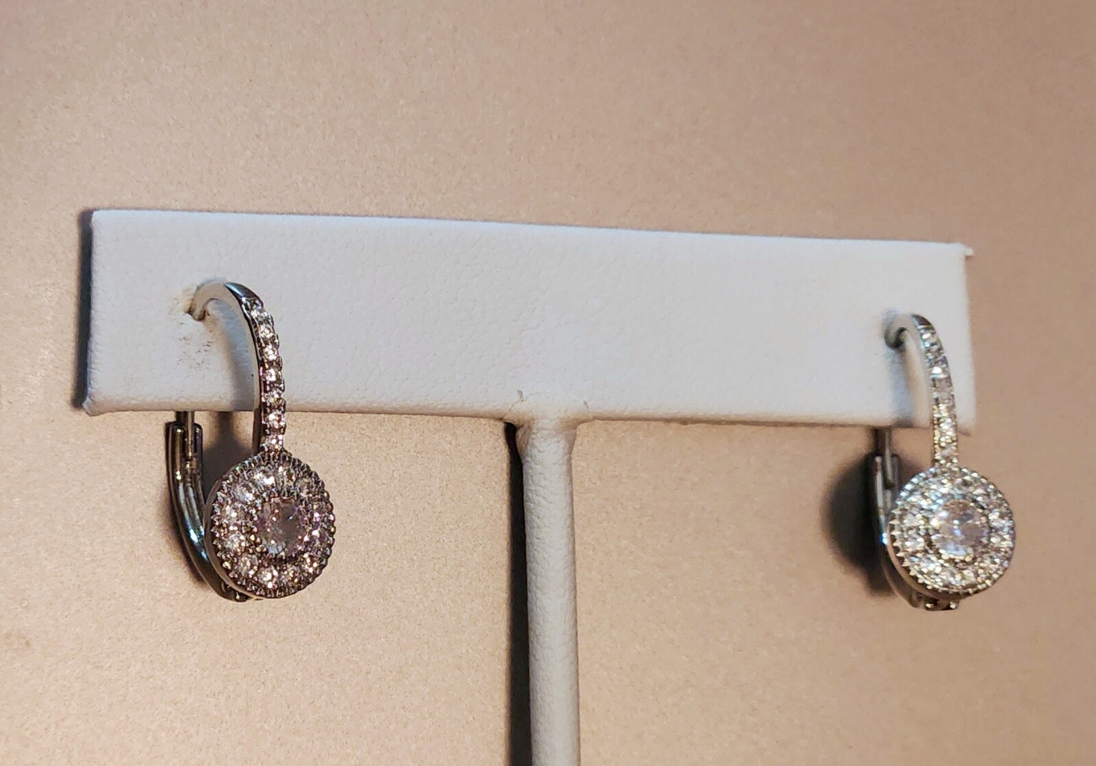 STUNNING WHITE TOPAZ LEVER BACK EARRINGS SILVER DANGLE LEVERBACK HIGH QUALITY