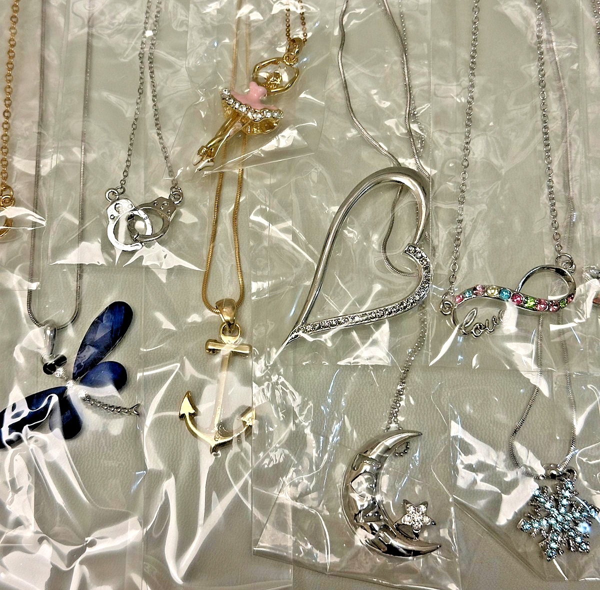 New 20pcs Lot Crystal Charm Pendant Necklaces Jewelry #56 Heart Snowflake Key