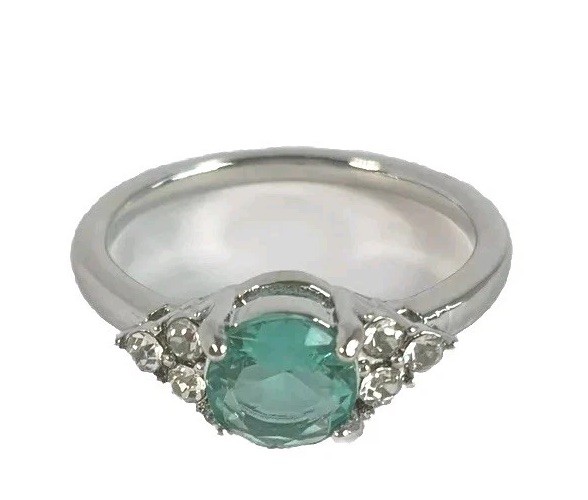 Moissanite Blue stone ring / silver tone / Size 7.25/ Very Good Condition