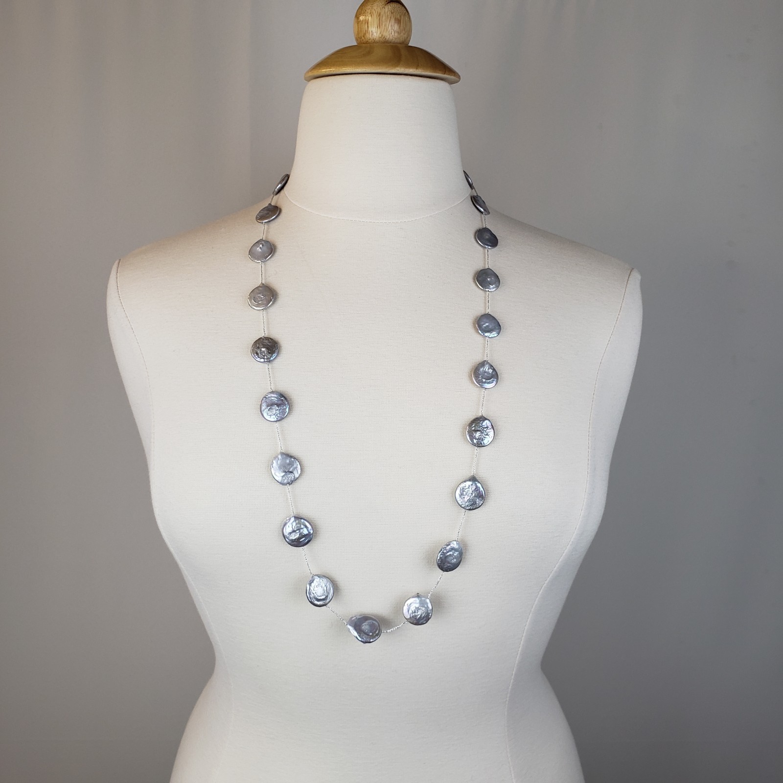 Freshwater Keshi Coin Pearl Necklace Gray Peacock Sheen Station Dramatic 36″