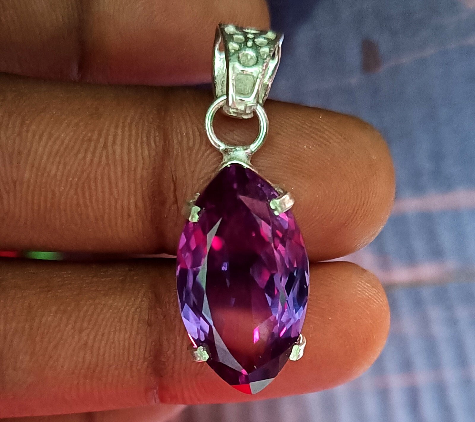 Natural Alexandrite Pendant Bi-Color Gemston,925 Sterling Silver Pendant 38.40Ct