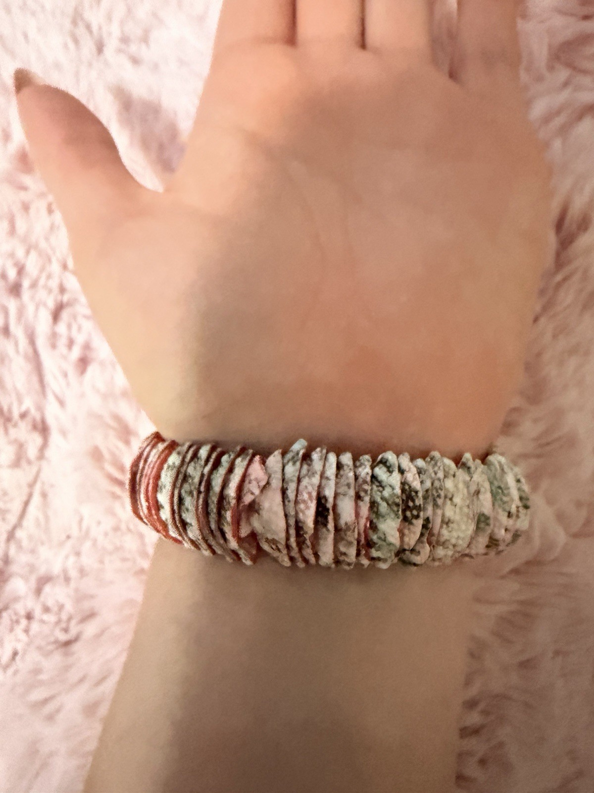 Multicolor Textured Chunky shell Bracelet Round Shape No Stone