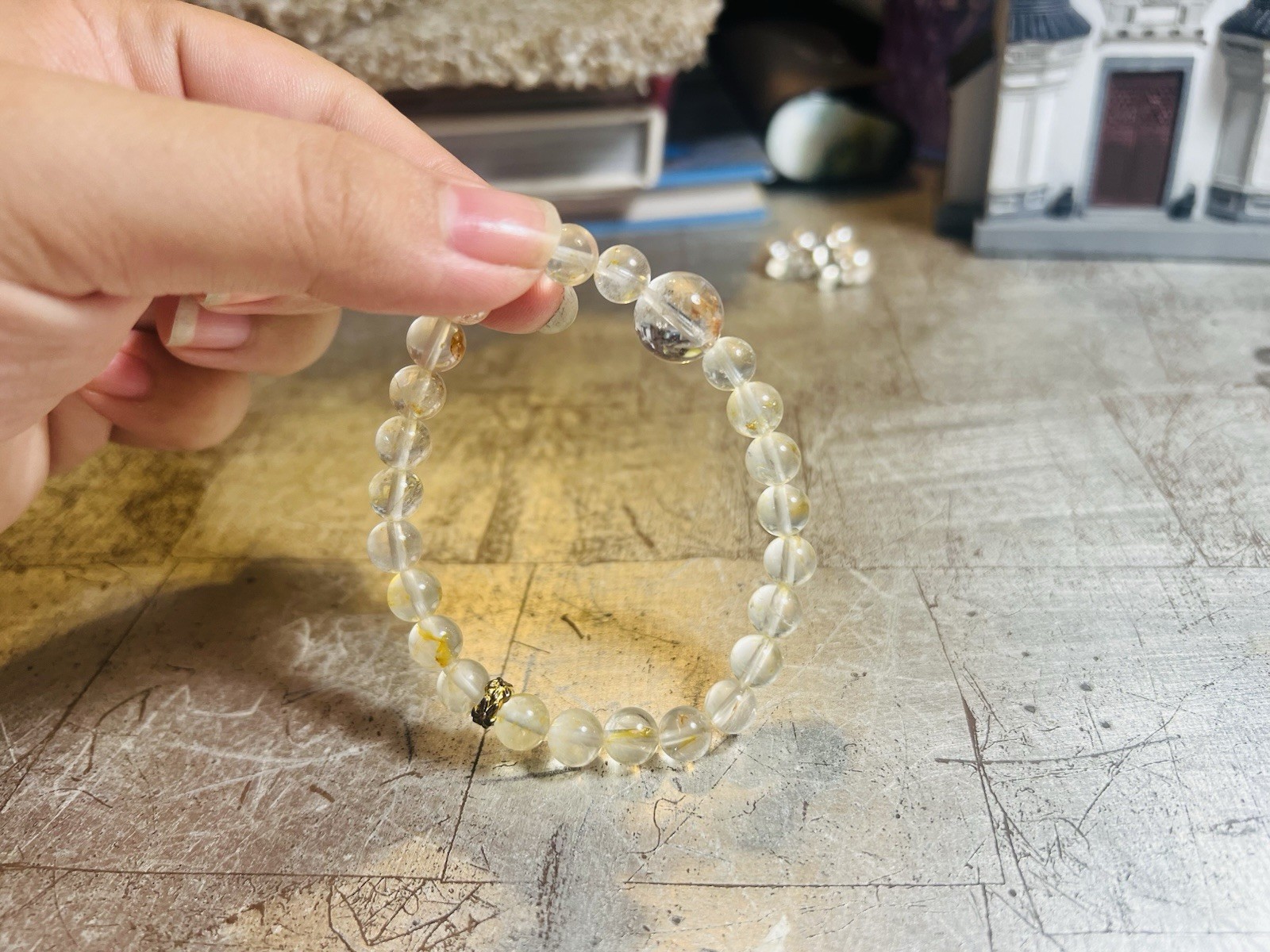 Clear crystal Round Beaded with yellow garden Stretch bracelet