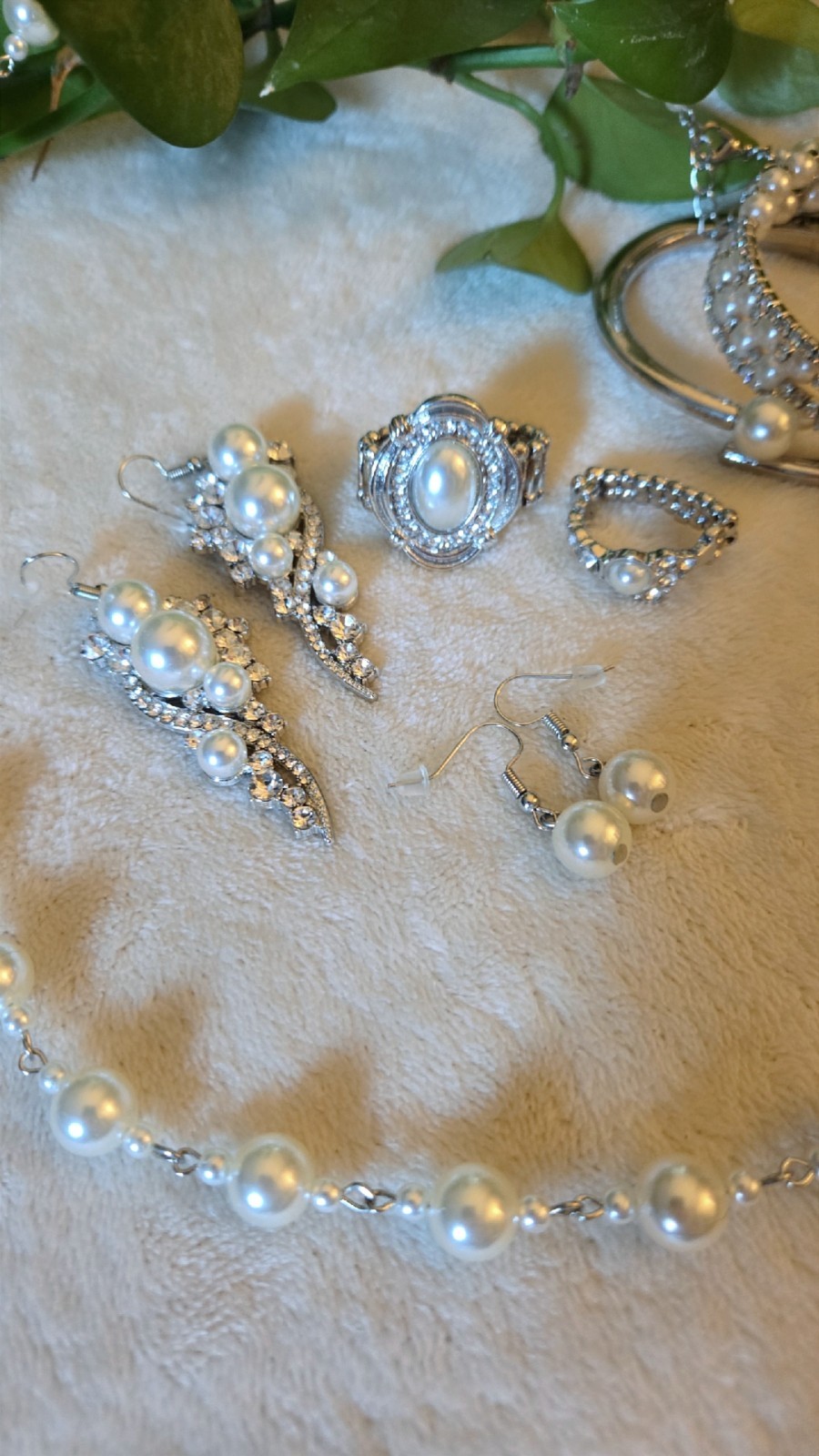 White/cream silver tone Faux Pearl Rhinestone fashion Jewelry Set Bridal Formal