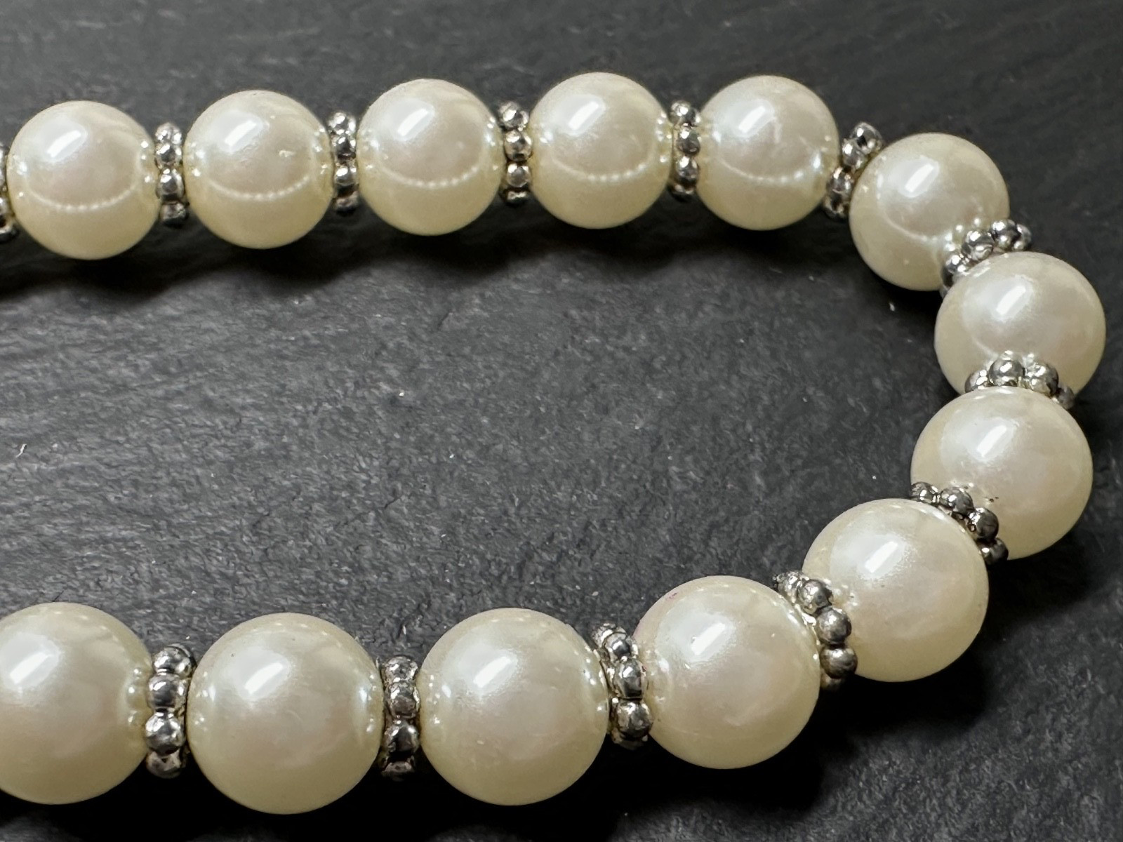 17″ SIMULATED PEARL & SILVER TONE SPACER BEADED NECKLACE M295