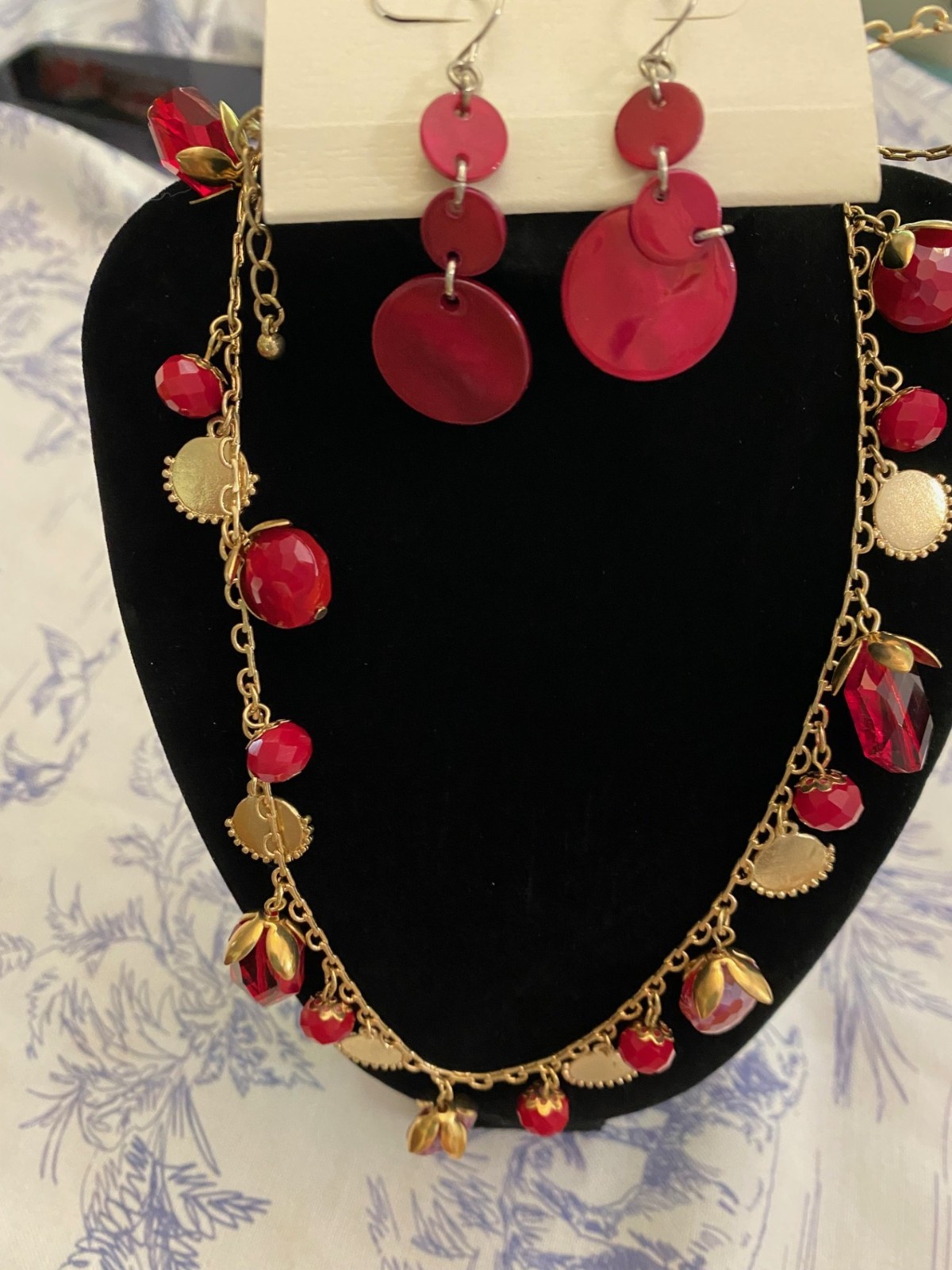 3 necklaces sets for women
