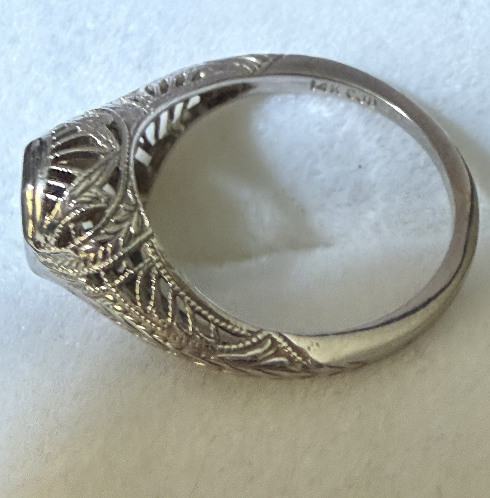 Vintage Art Deco 14k White Gold Blue Sapphire Filigree Ring, 2.64g