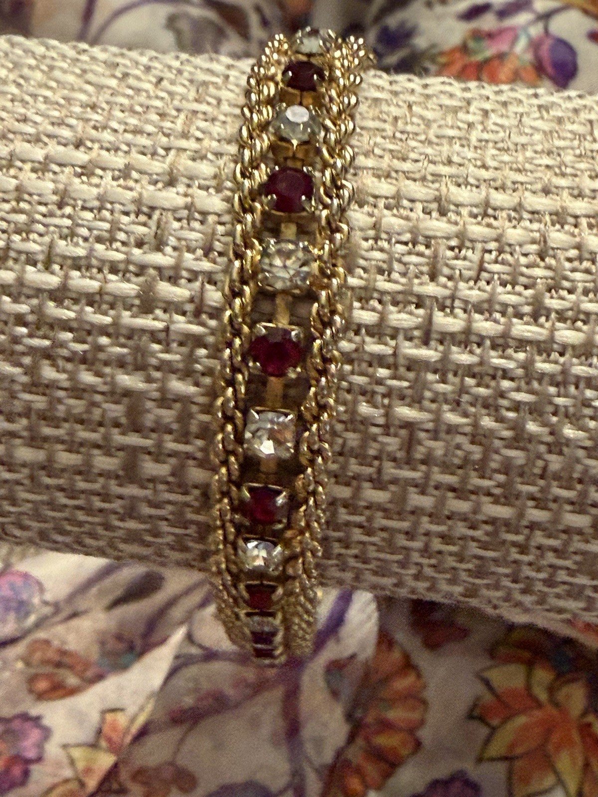 Gold Tone Rope Chain Tennis Bracelet w/ Red & Clear Rhinestones, Box Clasp 7in