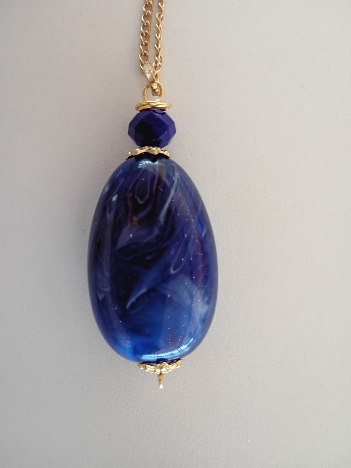 Gold chain Necklace with Blue Charm Oval Stone Pendant