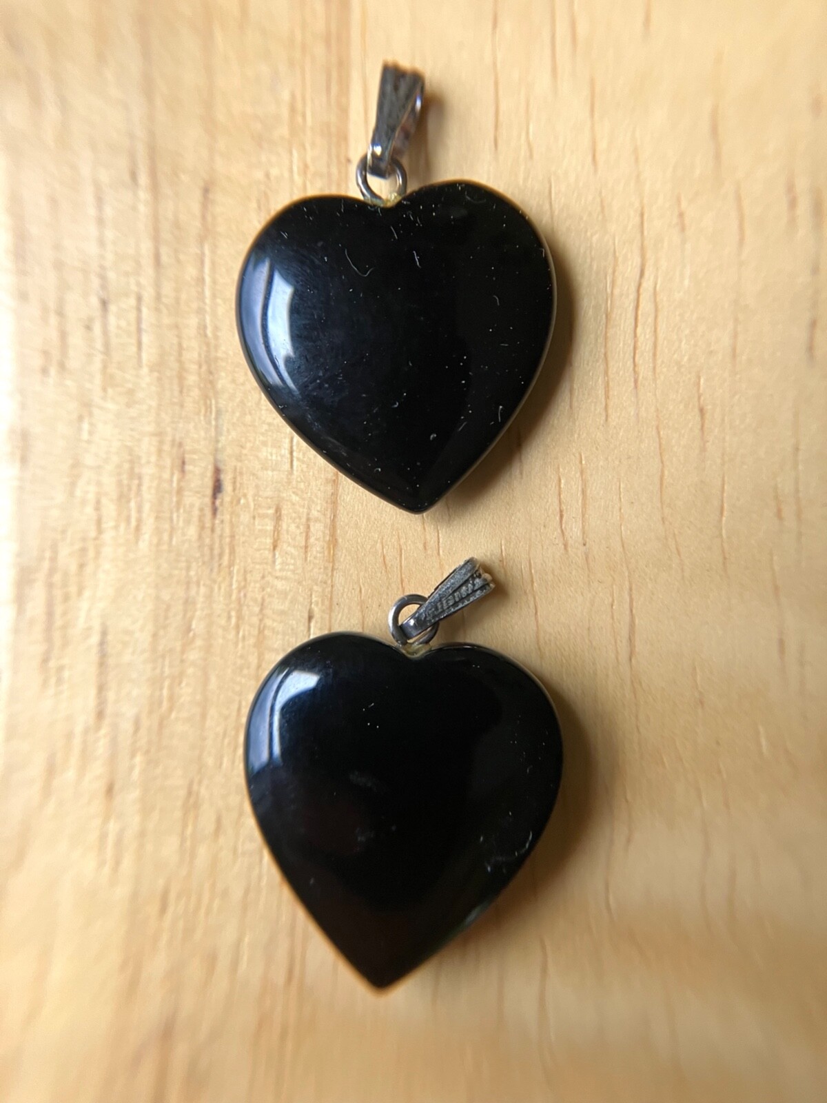 Lot Of 5 New Natural Dyed Stone Heart 3/4″ Pendants In Various Colors