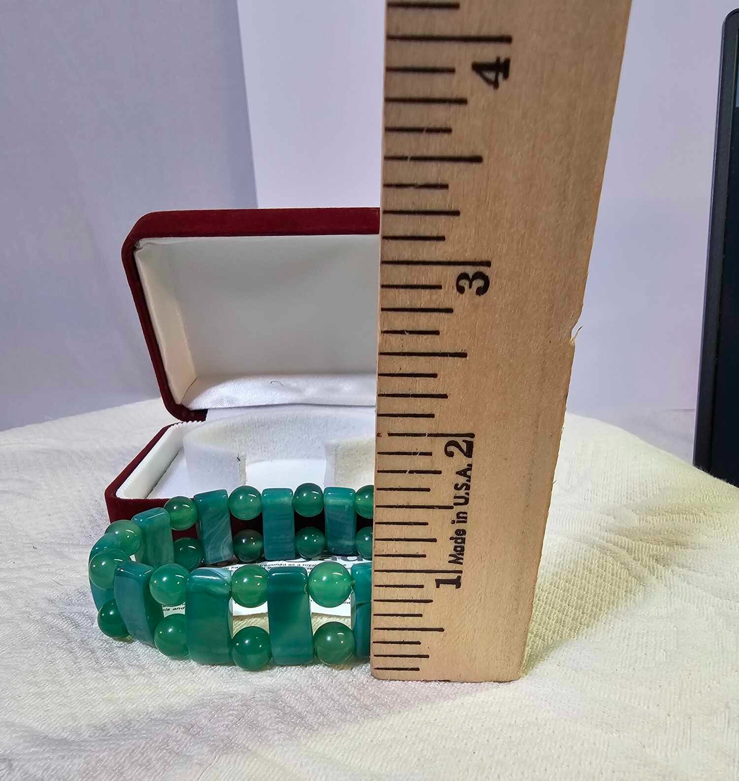 Jade Beaded Stretch Bracelet w/ box- B3