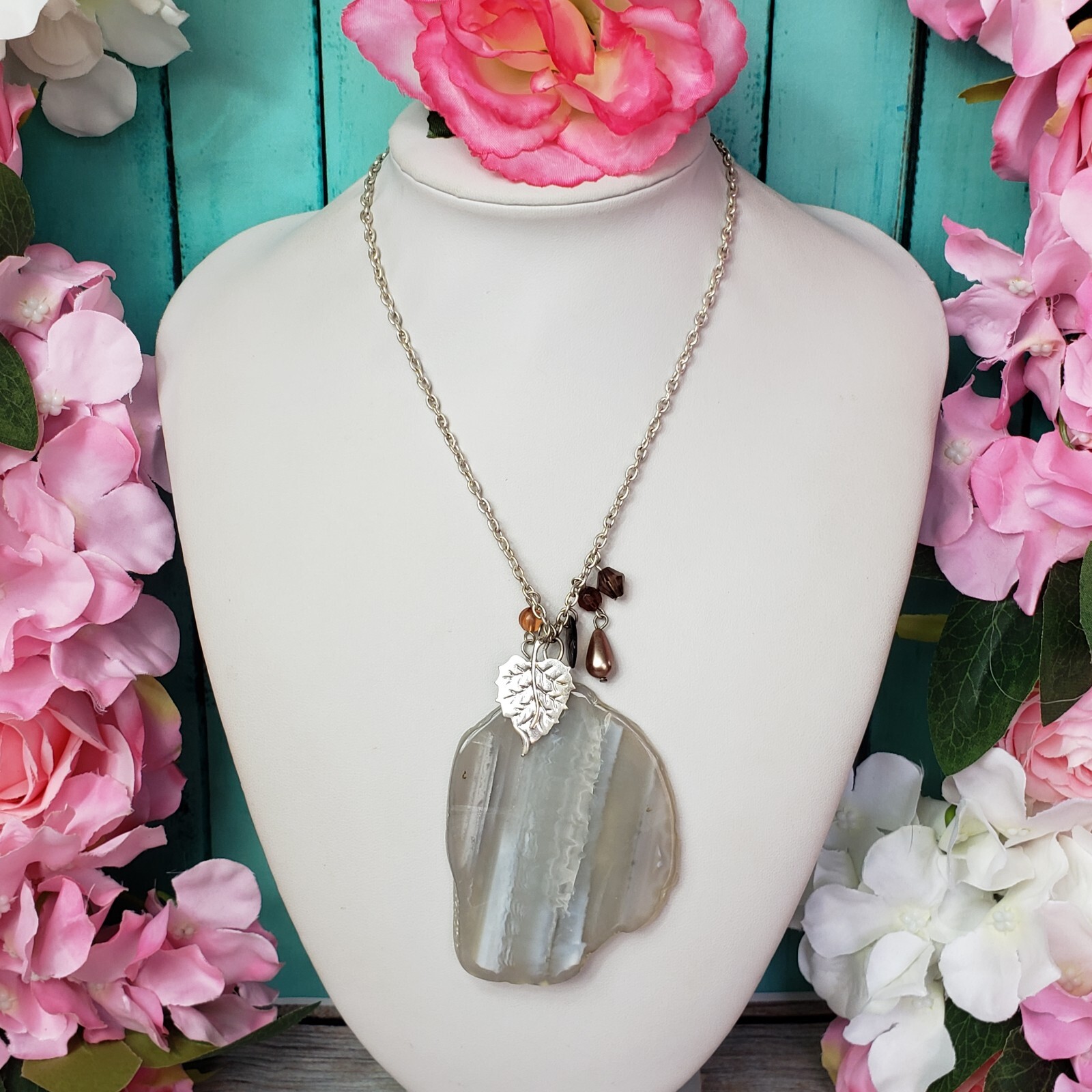 Gray Agate Slice Pendant Necklace Natural Stone Charm Boho Chain Jewelry