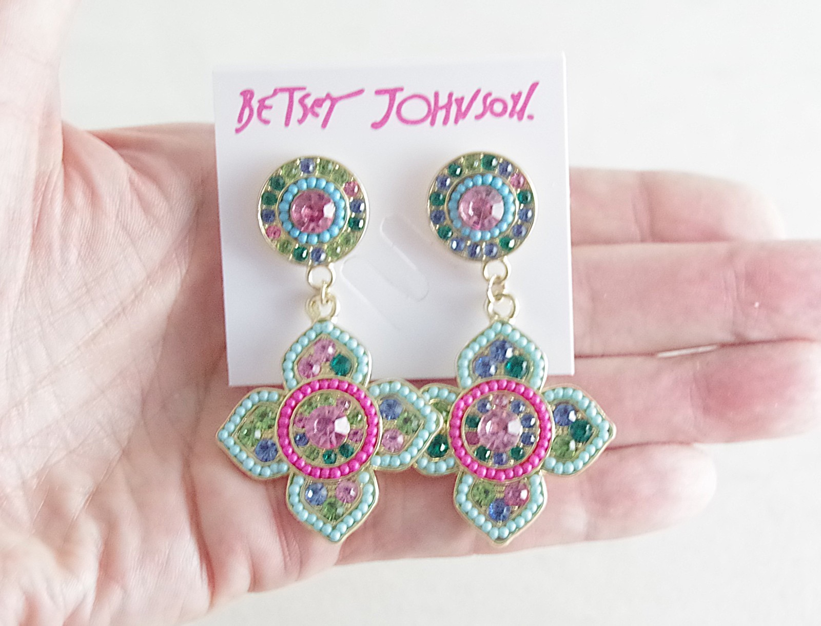 BETSEY JOHNSON BOHEMIAN/ BOHO FLOWER MEDALLION RHINESTONE BEAD DANGLE EARRINGS