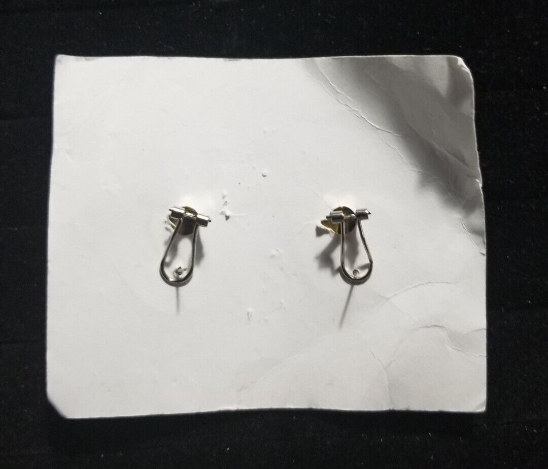 Donna Baum Earrings Designer Gold Tone Pierced Round Retro Boutique