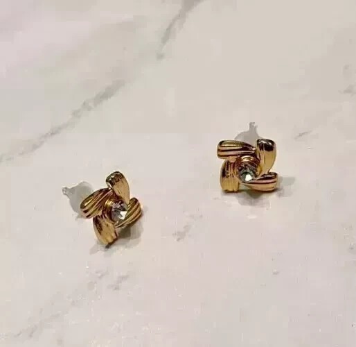 Round Cut Simulated Diamond Women’s Fancy Stud Earrings 14K Yellow Gold Plated