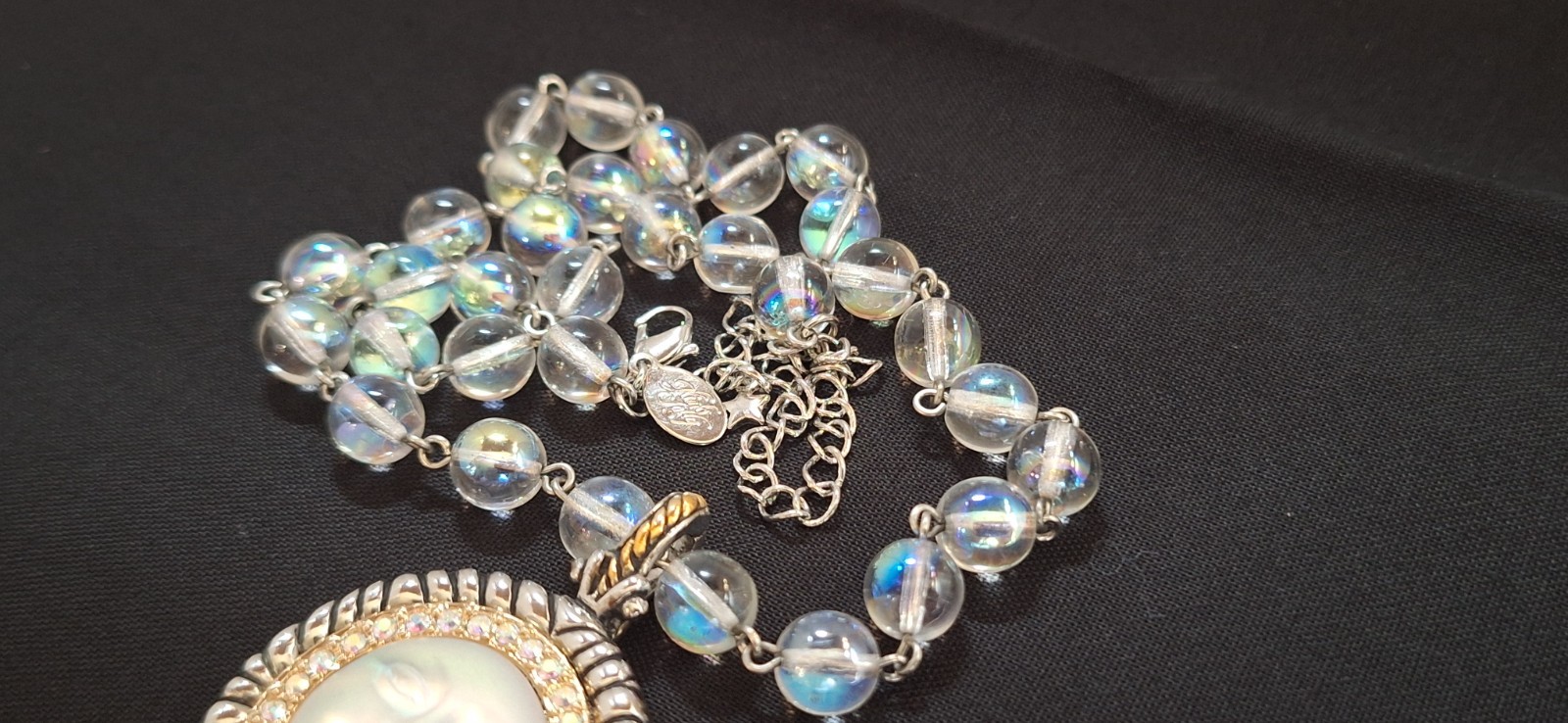 KIRKS FOLLY SEAVIEW OPALESCENT MOON FACE ENHANCER PENDANT ARORA BEAD SILVER GOLD