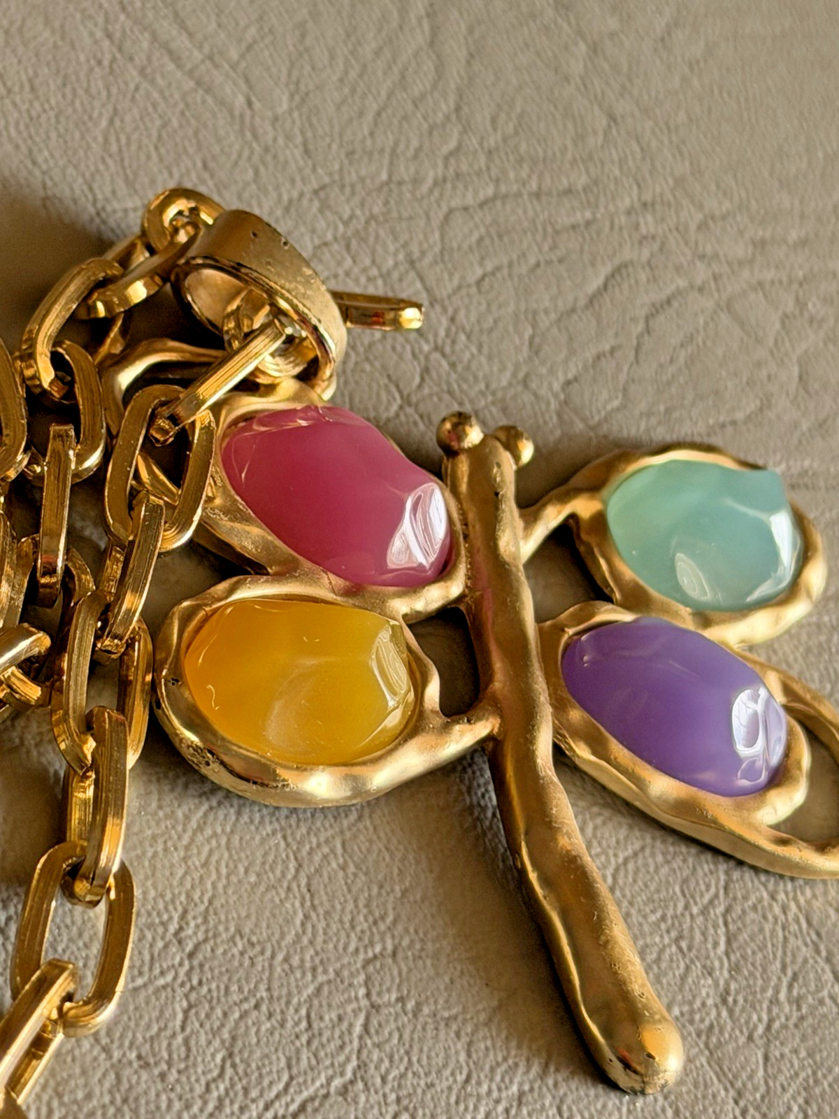 Gold Tone Paperclip Chain Link Necklace Multicolor Dragonfly Acrylic Stones 38″