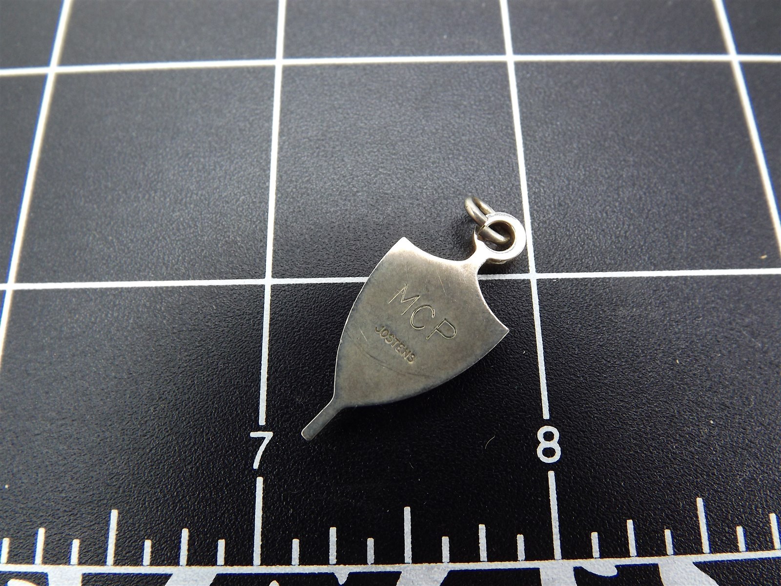 Jostens Senior E 1999 Enameled Charm Shield