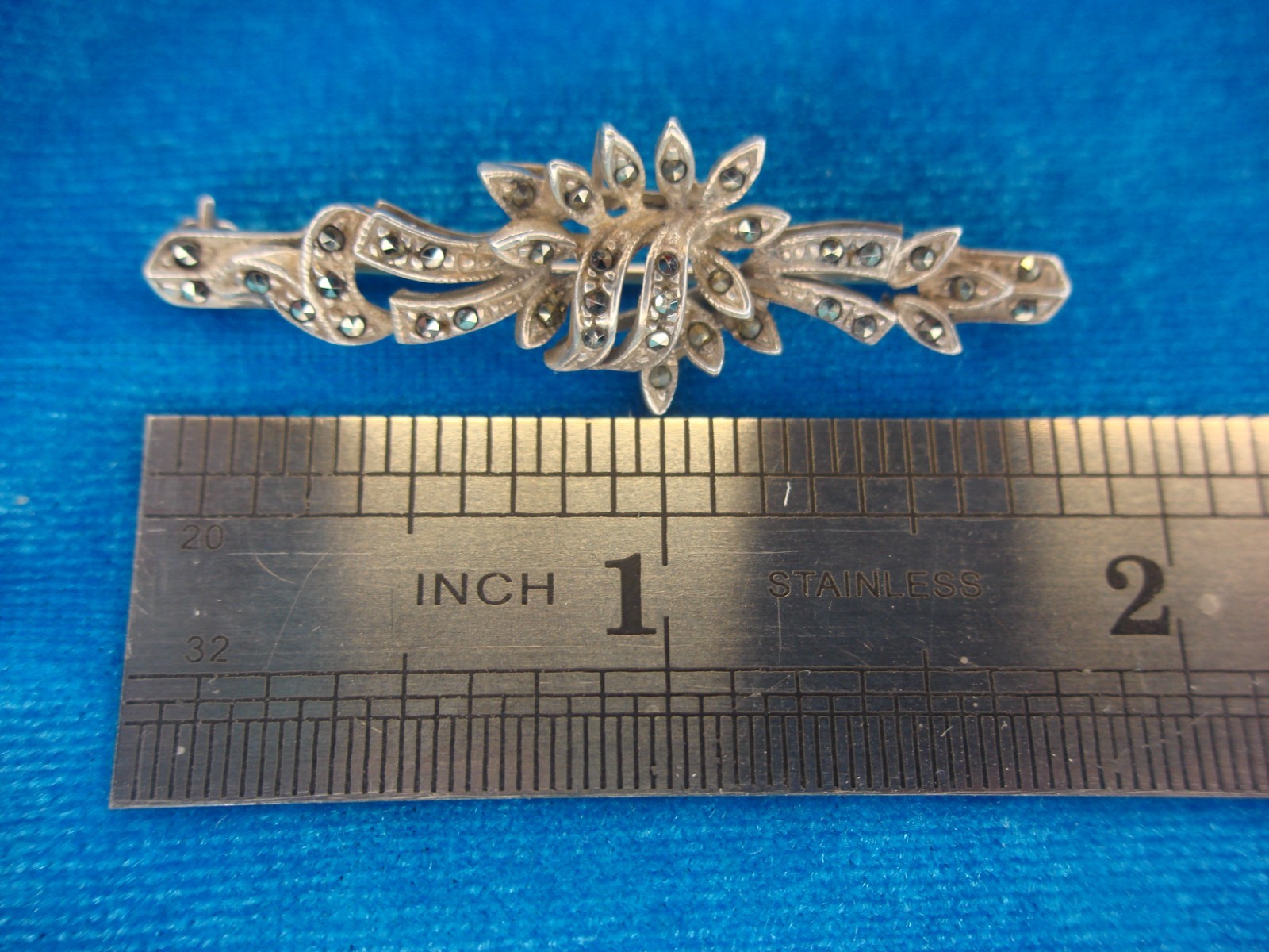 VINTAGE STERLING SILVER FANCY BAR PIN WITH MARCASITES