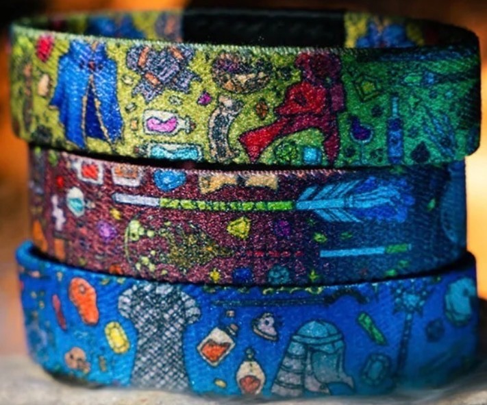 “ZOX CHOOSE YOUR CHARACTER VOLUME 4” MEDIUM NIP GLOW IN THE DARK DICE