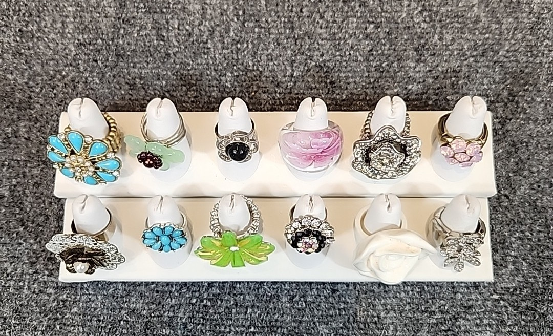 Jewelry 12 Flowered Rings Adjusts Sized Stretch See Description Lot #254