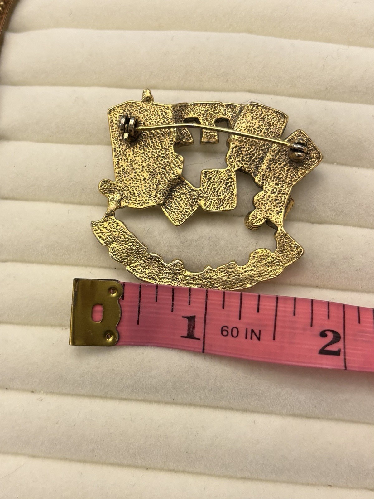 Lady Luck Pin Brooch Gold Tone Casino Dice Slots Cards Fashion Jewelry Unisex