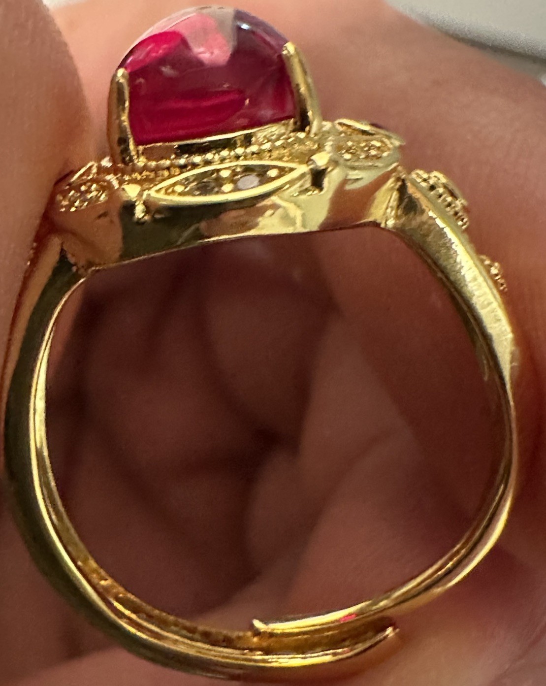 Yellow Gold Cocktail Ring Star Ruby Red Cabochon Prong Set, Size 8.5 Adjustable