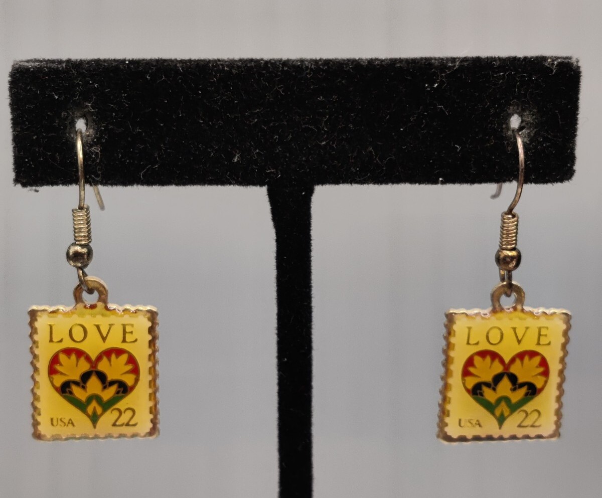 JG &A Gold Tone Love Heart Red Purple Green Postage Mail Stamp USA 22 Earrings