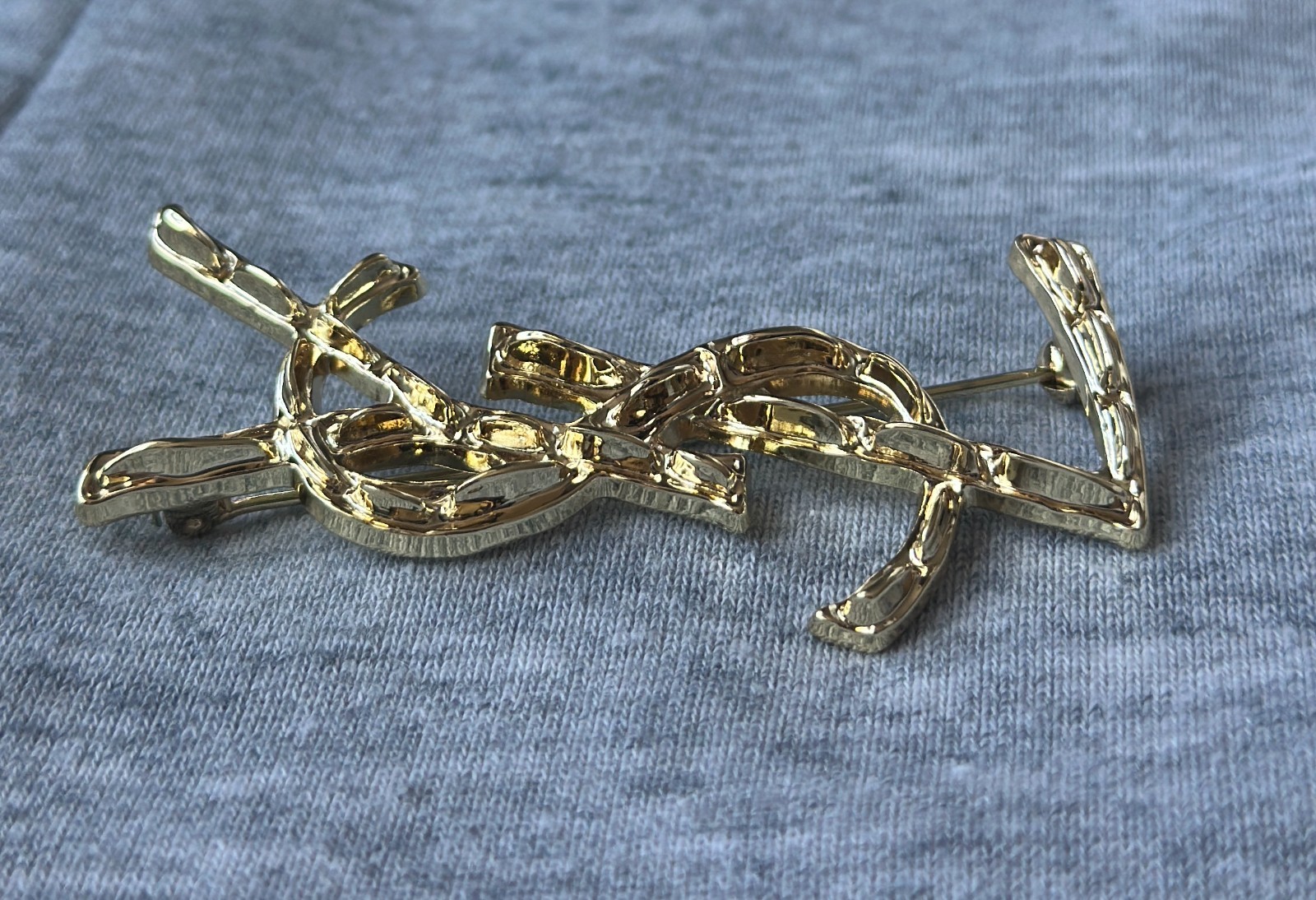 Vintage Yves Saint Laurent Gold Tone YSL Brooch Style Pin Designer Jewelry 2.8″
