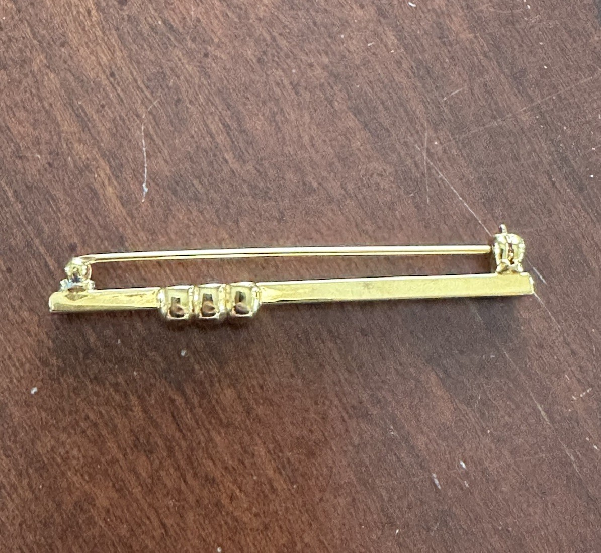 MONET USA BRANDED GOLD PLATED BROOCH PIN VTG