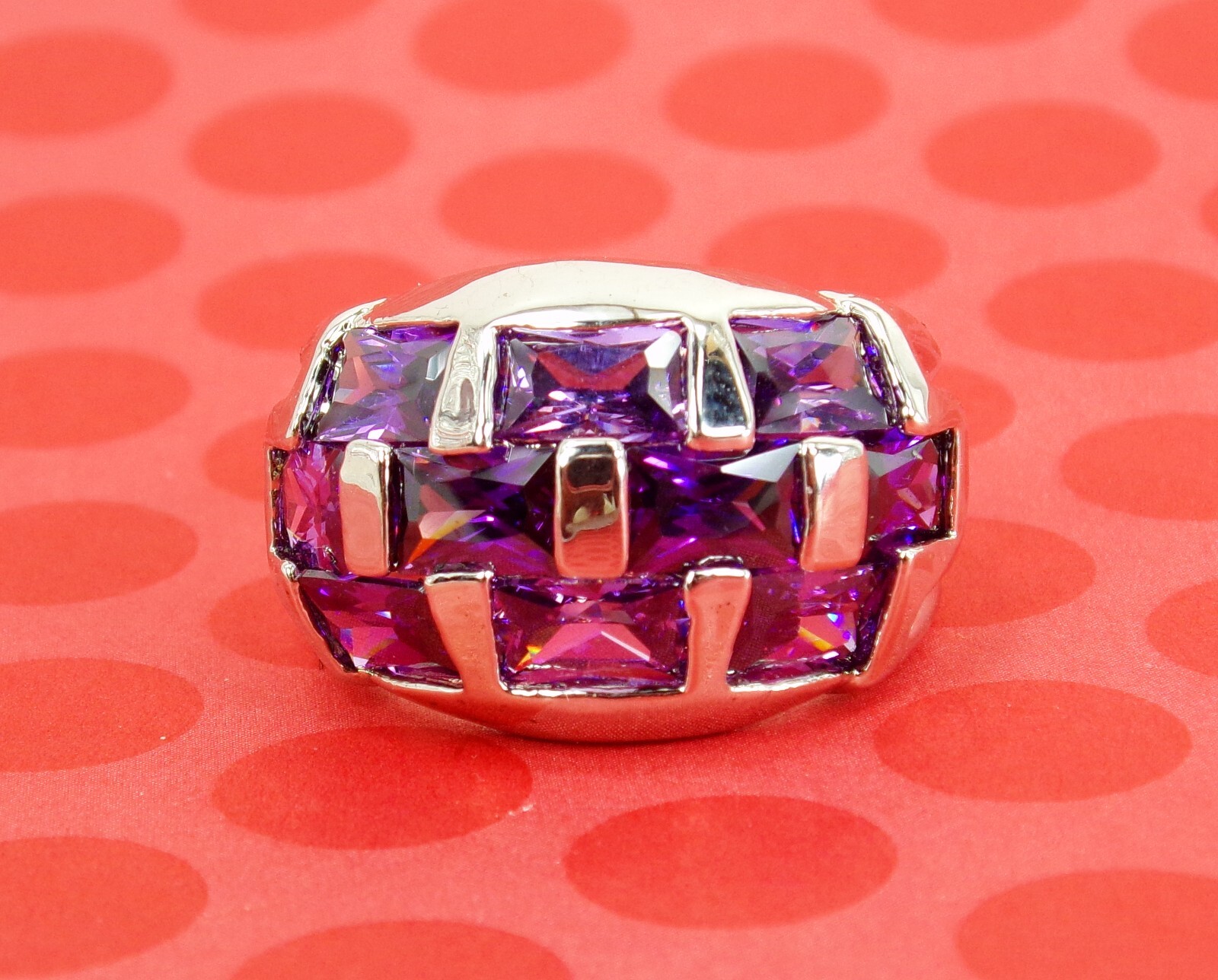 Purple cubic zirconia stone band ring with rectangle shape stones Size 7.5 NEW