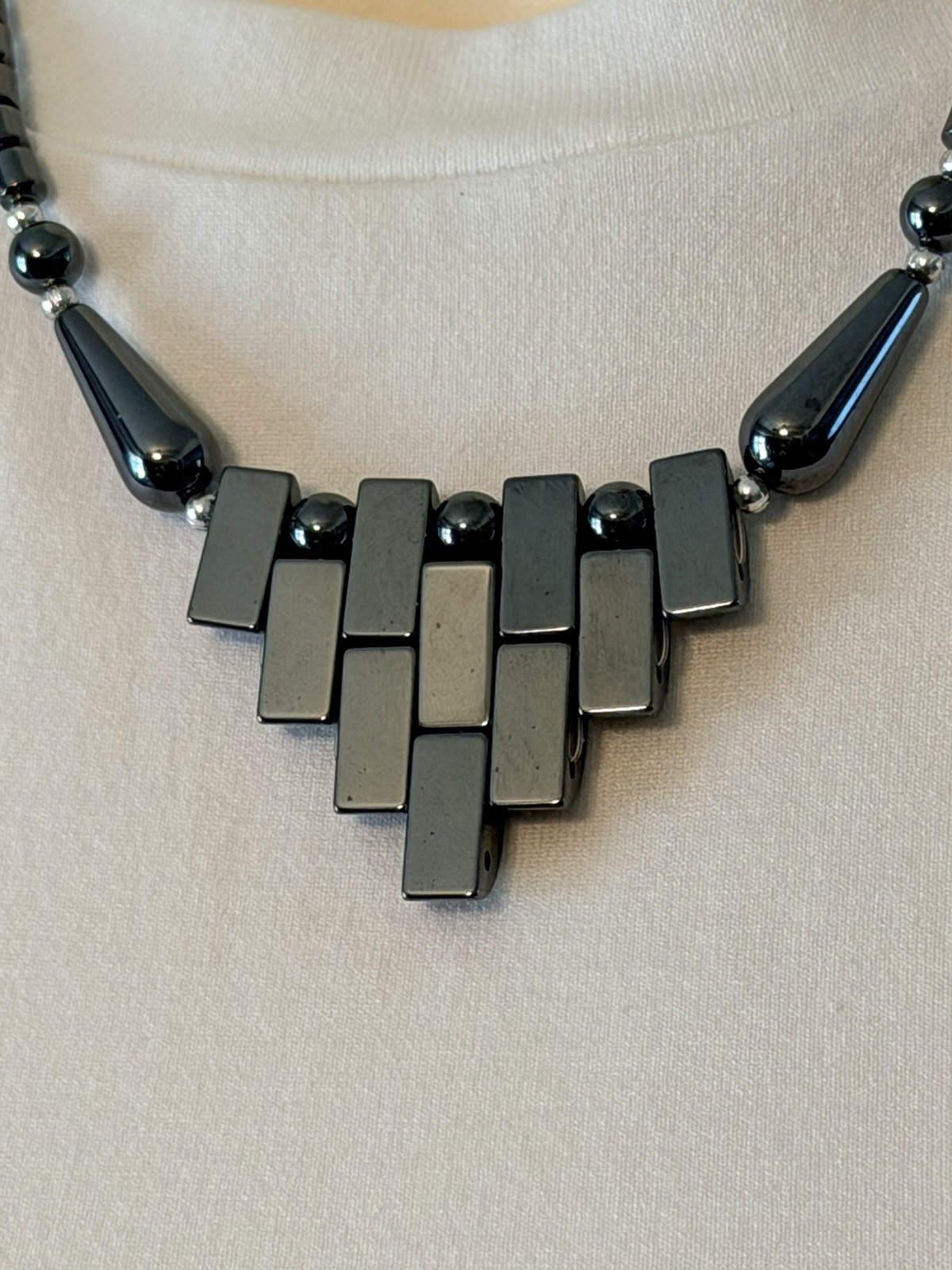 Geometric Pyramid Hematite Statement Necklace – Dark Metallic Gray 18”