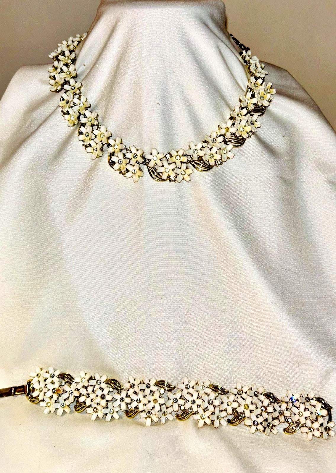 Signed Lisner White Bouquet Jewelry Set • 1957 Floral Rhinestone Necklace Bracel