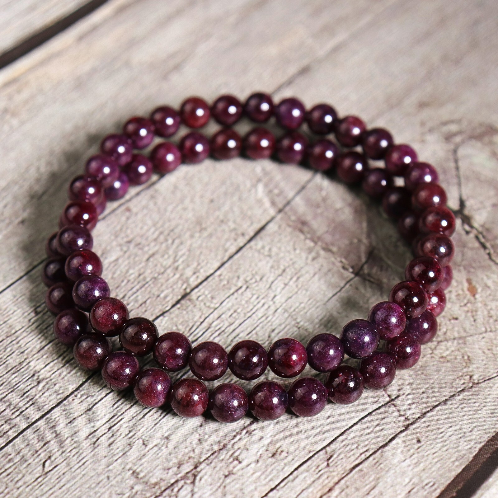 Natural Garnet Bead Healing Protection Women Stone Crystal Stretch Bracelet Gift