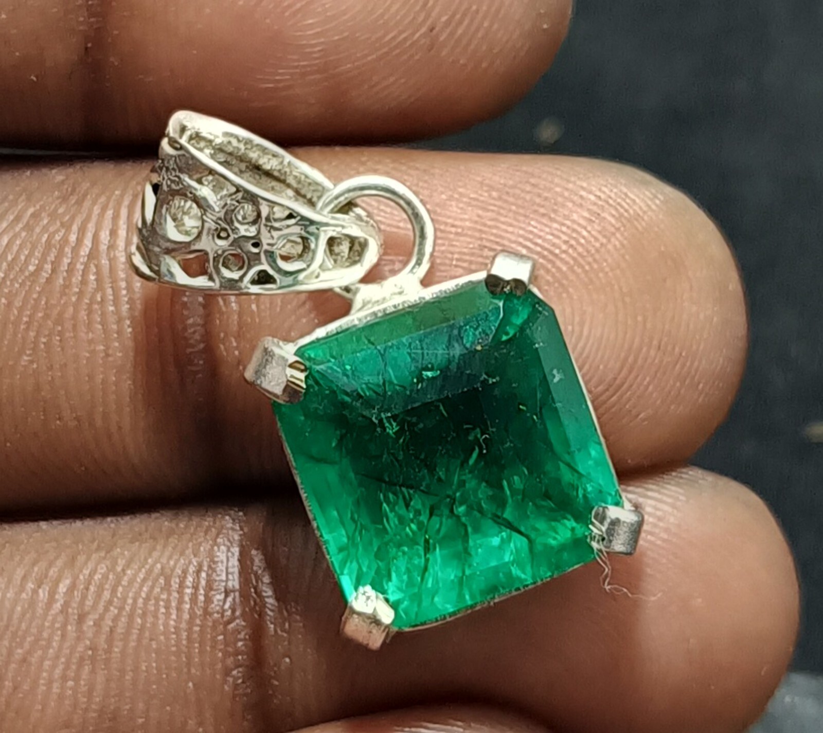 Certified 23.65Ct Stunning Emerald 925 Solid Silver Asscher Cut Pendant Gemstone