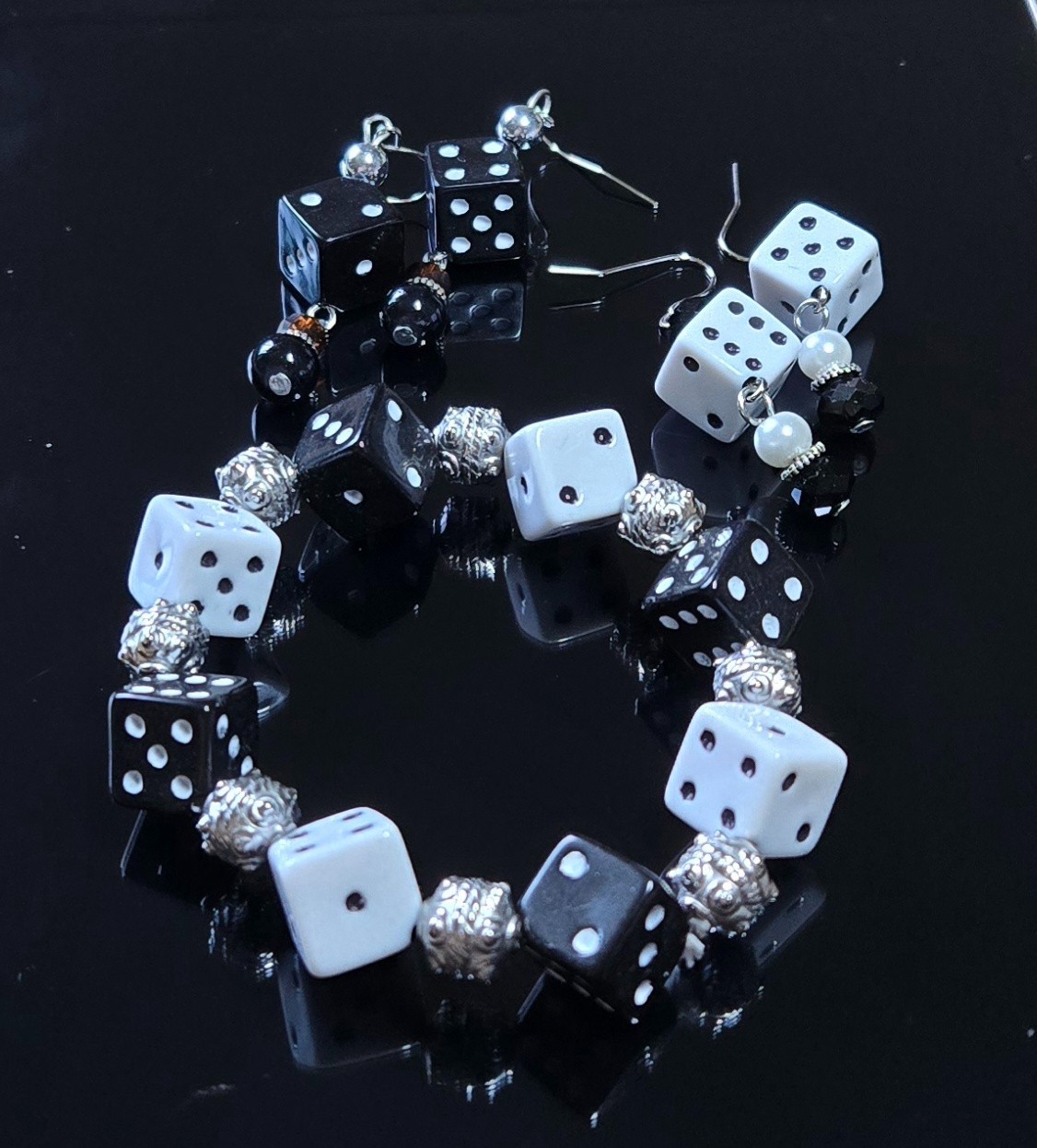 Dice Bracelet Bunco Dice Beaded Stretch Bracelet Handmade Black White for Woman