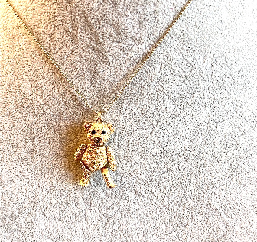 Articulated Teddy Bear pendant necklace gold tone metal 42cm costume jewellery