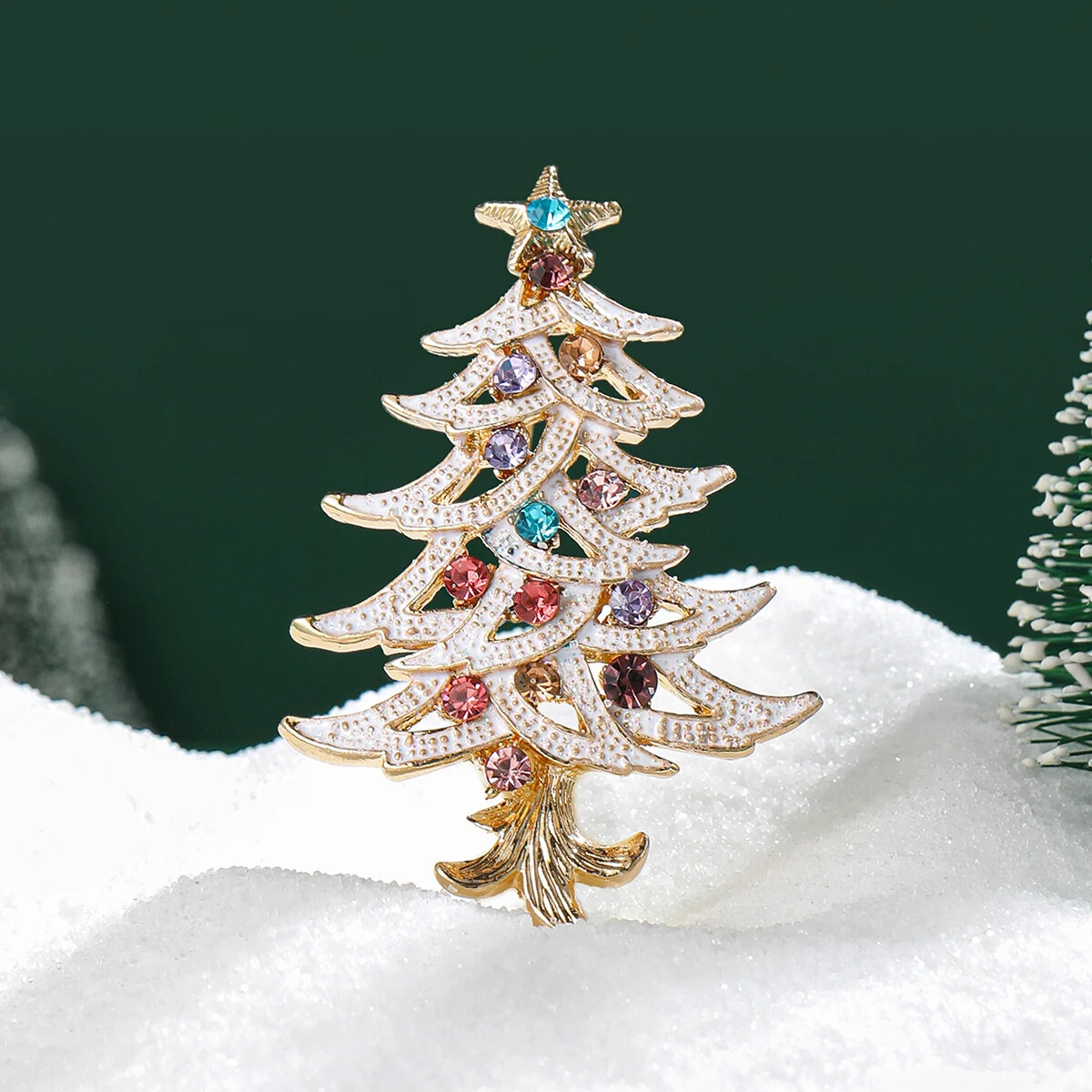 Hot Sale Wholesale Christmas Festival Rhinestone Star Christmas Tree Brooch Pin
