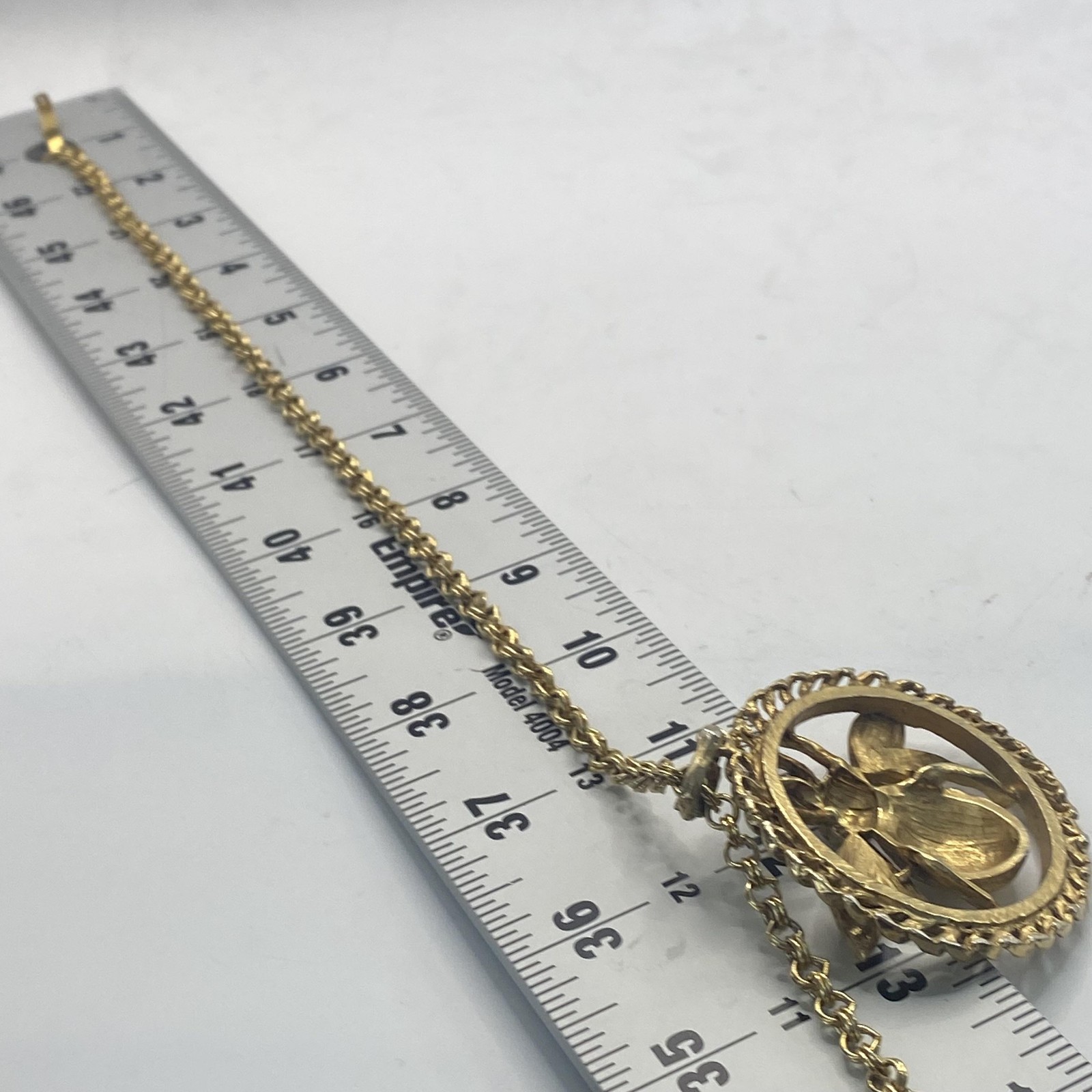 Gold Tone Bee Pendant Necklace Round Statement Barrel Clasp Womens 24 In Jewelry