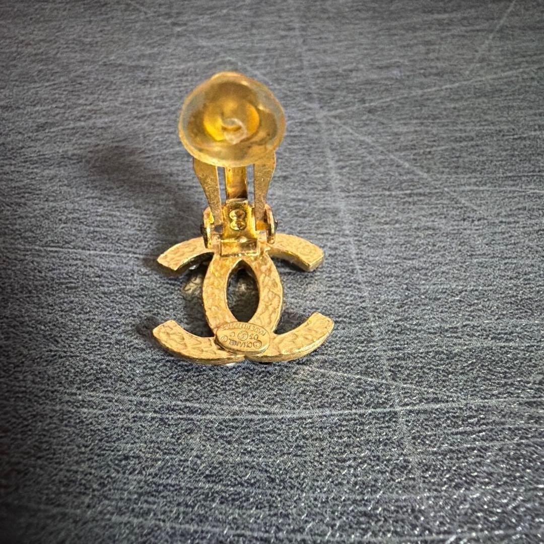 CHANEL Vintage Clip-On Earrings Authentic Logo Mark Gold Tone No Accessories