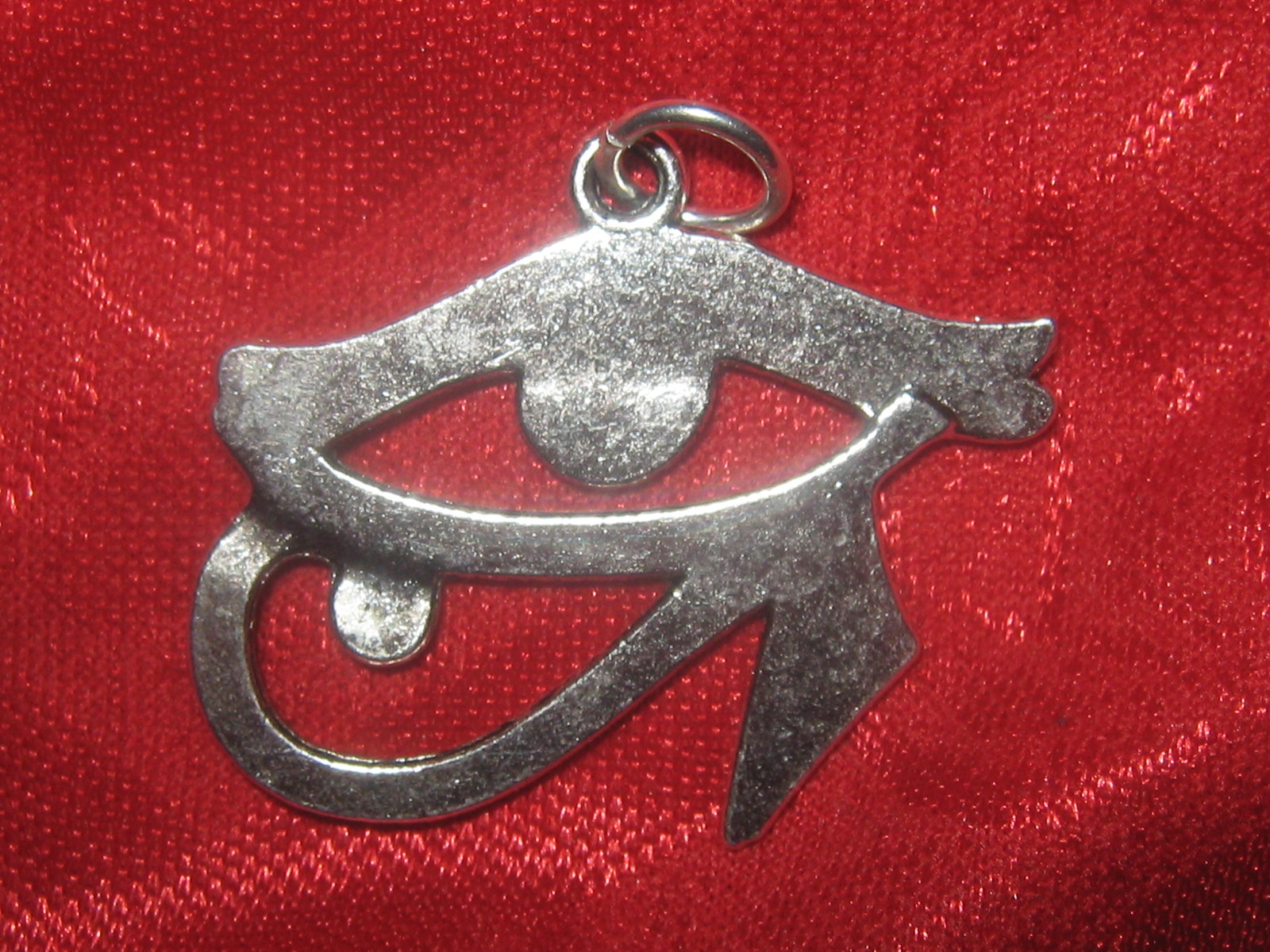 USA WHOLESALE LOT OF 10 SILVER TONE EGYPTIAN EGYPT EYE OF HORUS PENDANT CHARMS