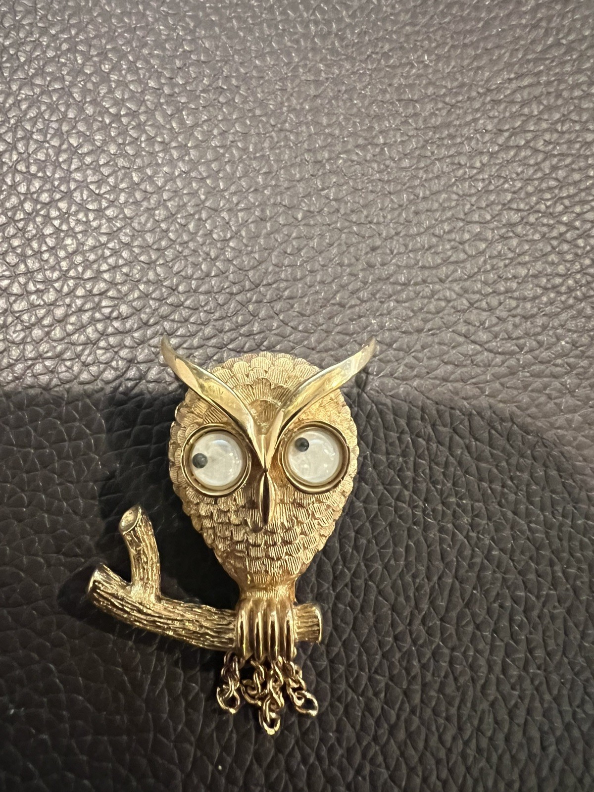 Vintage “Wise Guy” Googly Eyed Multi-chain Tail Owl Gold Brooch/Pin