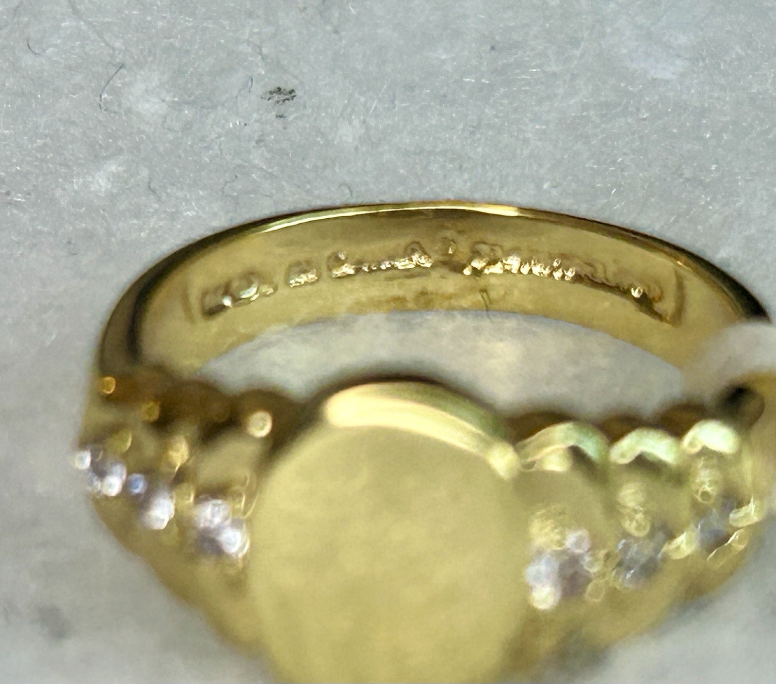 Vintage Gold Tone Oval Signet Ring with Clear Accent Stones – Size 8