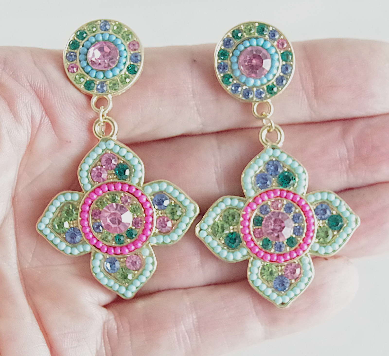 BETSEY JOHNSON BOHEMIAN/ BOHO FLOWER MEDALLION RHINESTONE BEAD DANGLE EARRINGS