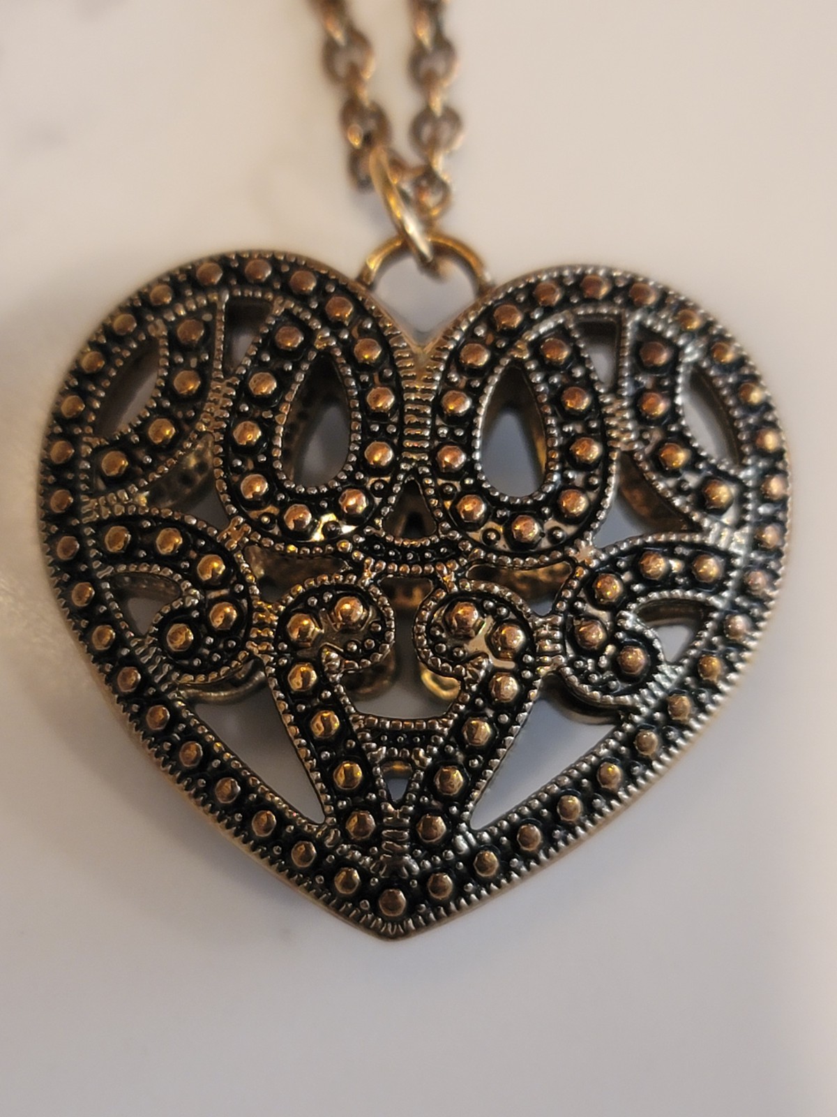 Heart Pendant Necklace Filigree Style Antiqued Bronze Tone Chain 30″