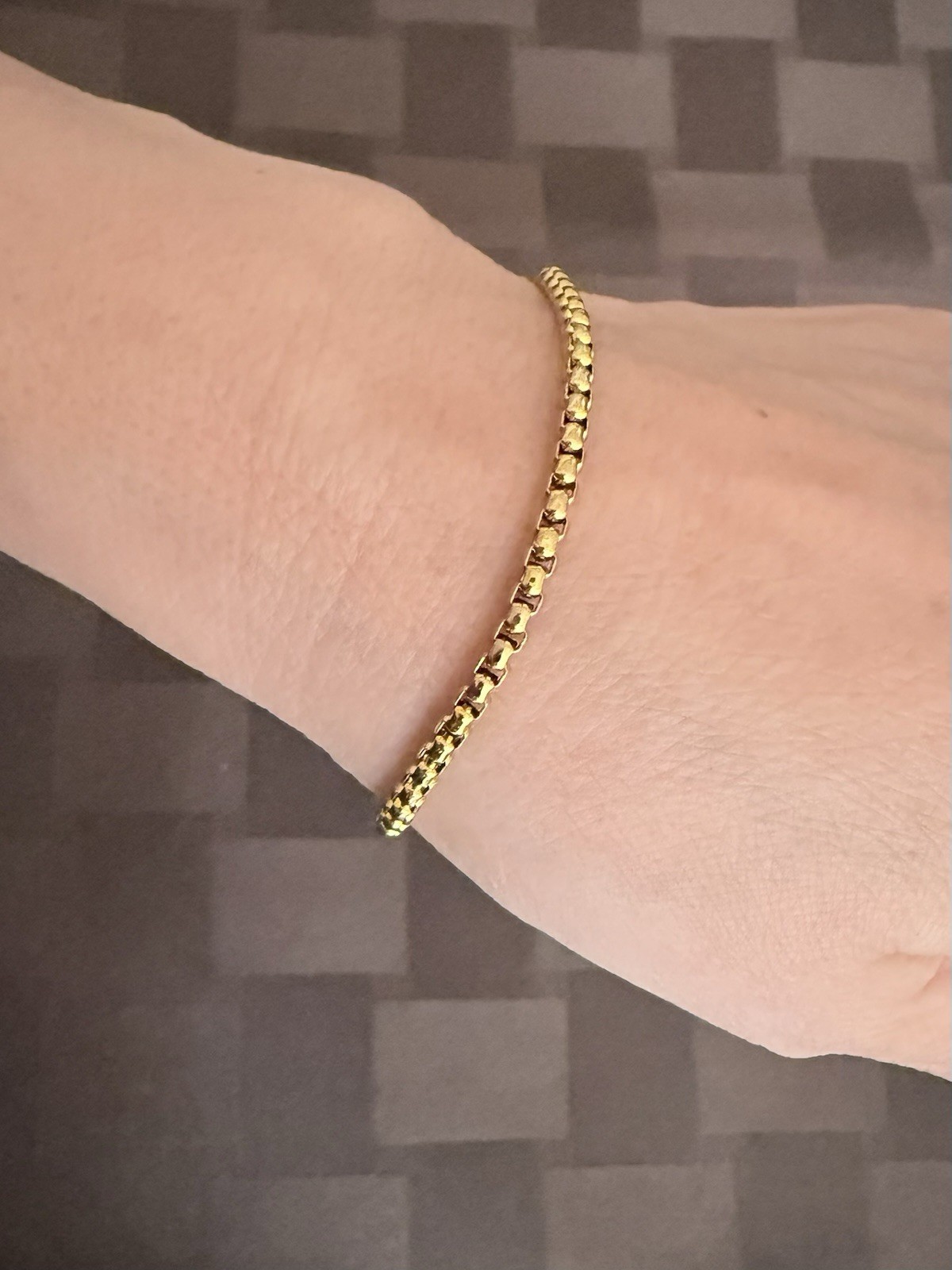 Beautifully Crafted Gold Tone Round Box Chain Extender Bracelet