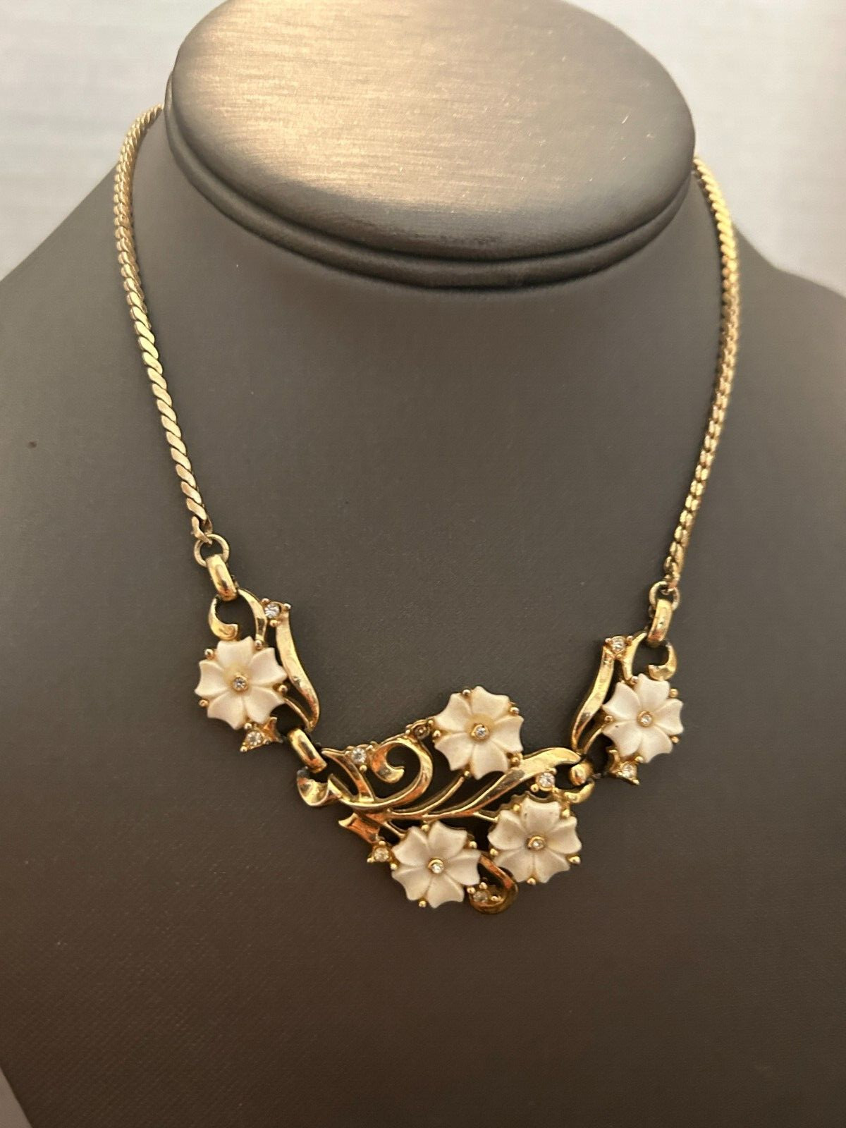 Vintage Good Quality Gold Tone and White Lucite Necklace Choker. 15″