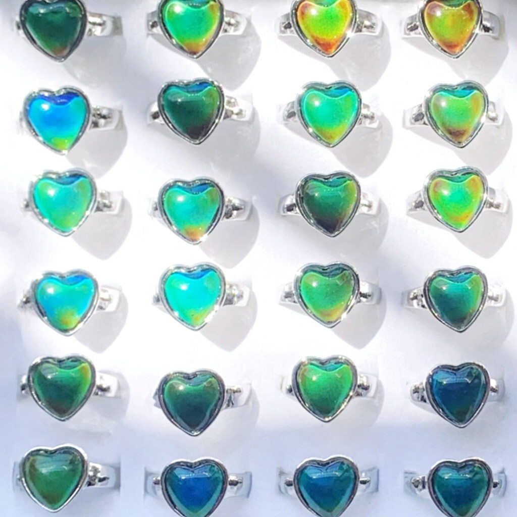Wholesale 30 Heart Mood Rings Mix Women Silver Plated Change Color Finger Charms
